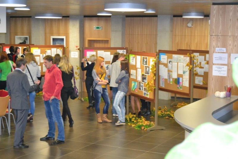 Galerie: Projekt Život a historie vypálených obcí - konference Hlinsko - 4. 11. 2014