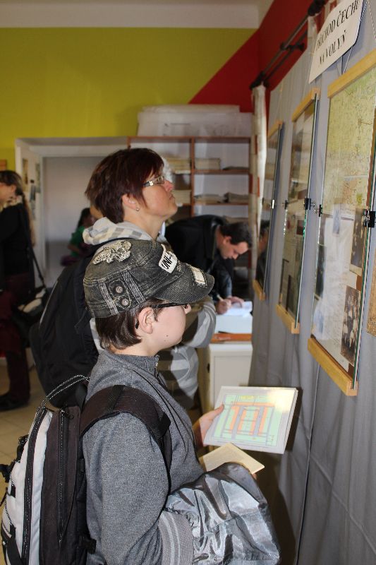 Galerie: Projekt Život a historie vypálených obcí - exkurze Nový Malín - 2. 4. 2014