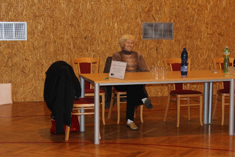 Galerie: Projekt Život a historie vypálených obcí - exkurze Ležáky - 9. 4. 2014