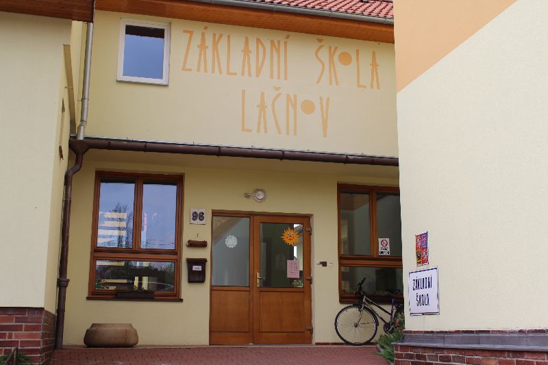 Galerie: Projekt Život a historie vypálených obcí - exkurze Lačnov - 29. 4. 2014