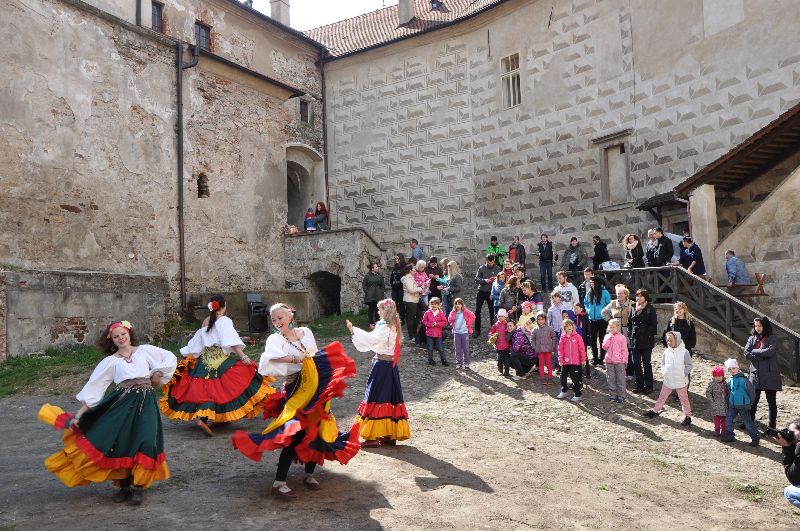Galerie: Divadelní festival MisMas - 18. - 19. 4. 2015 hrad Ledeč nad Sázavou